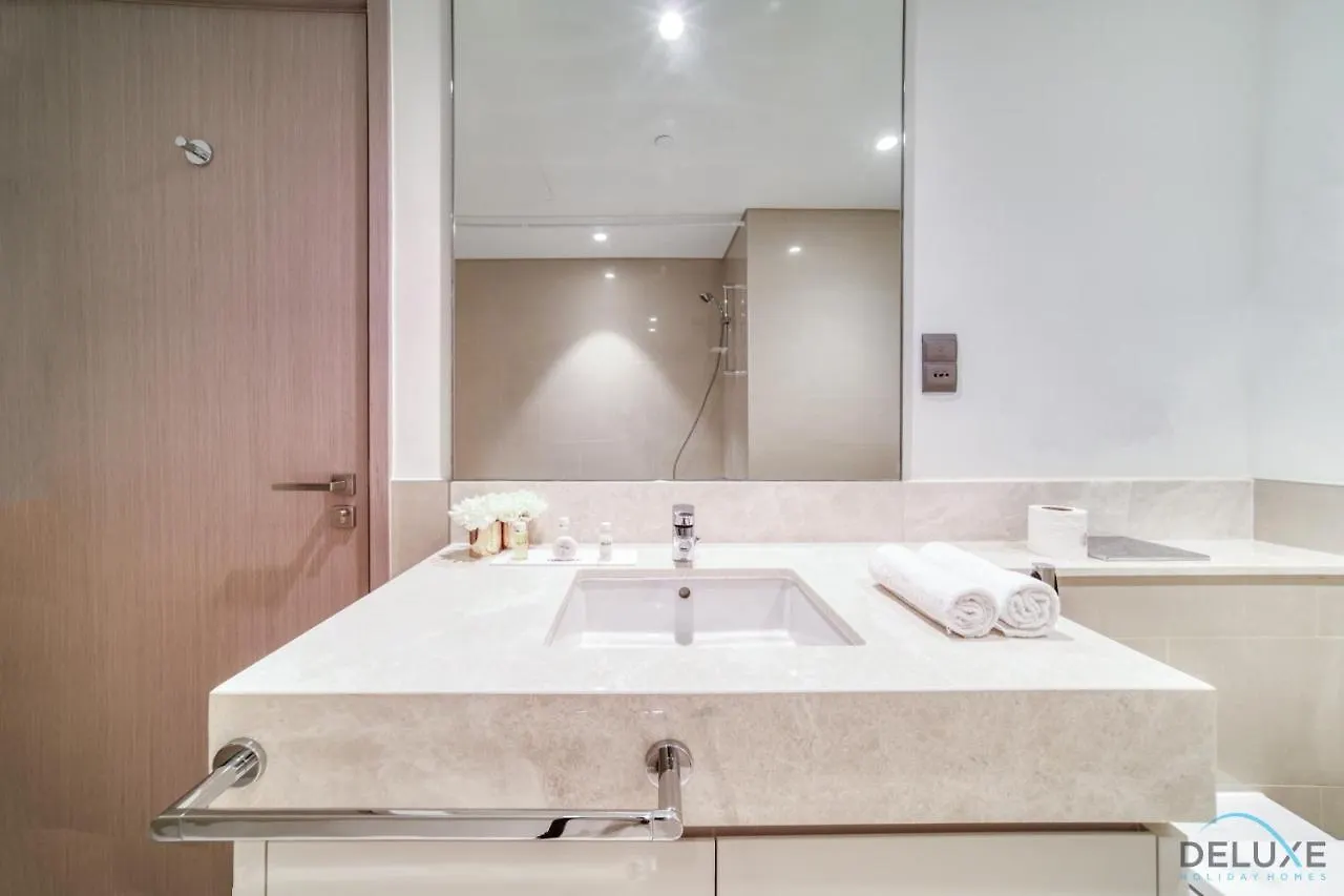 Plush 1Br At Act One Act Two Tower 2 Downtown Dubai By Deluxe Holiday Homes United Arab Emirates